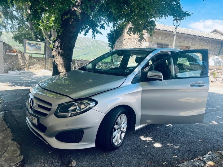 Mercedes B200