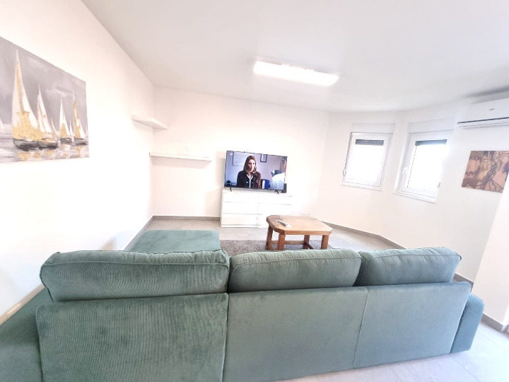 Marinići, 70 m2, novouređen 2S+DB, 800€