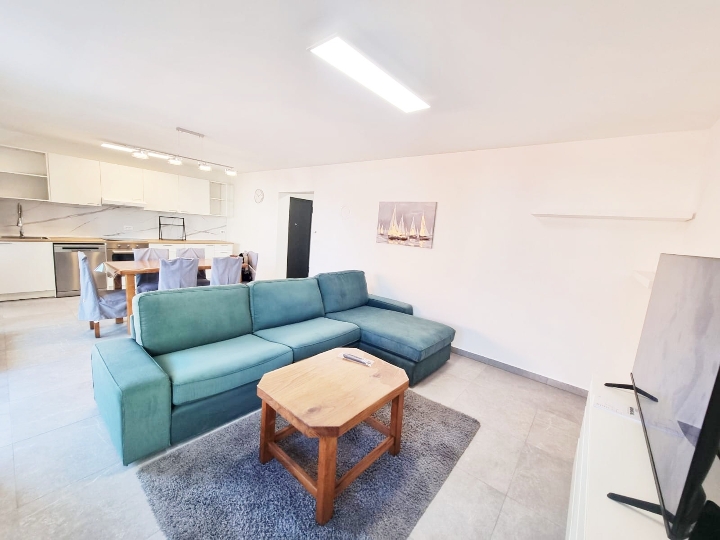 Marinići, 70 m2, novouređen 2S+DB, 800€