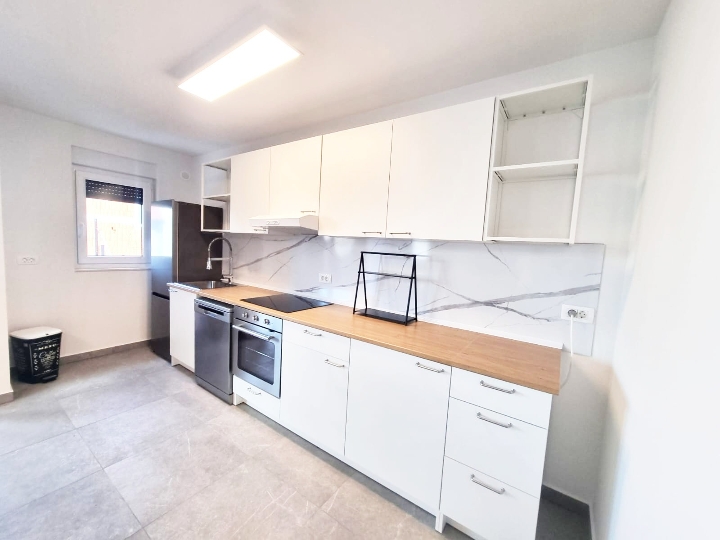 Marinići, 70 m2, novouređen 2S+DB, 800€