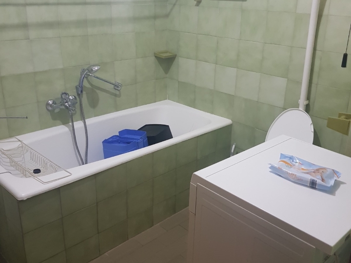 Jednosoban stan u Osijeku u Donjem gradu blizu st. kampusa i bolnice