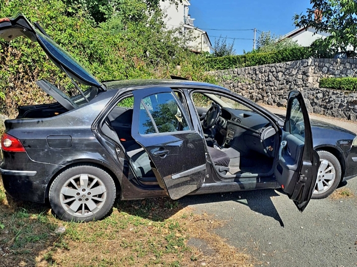 Renault Laguna 1 9 dTi ( 2007. god.)