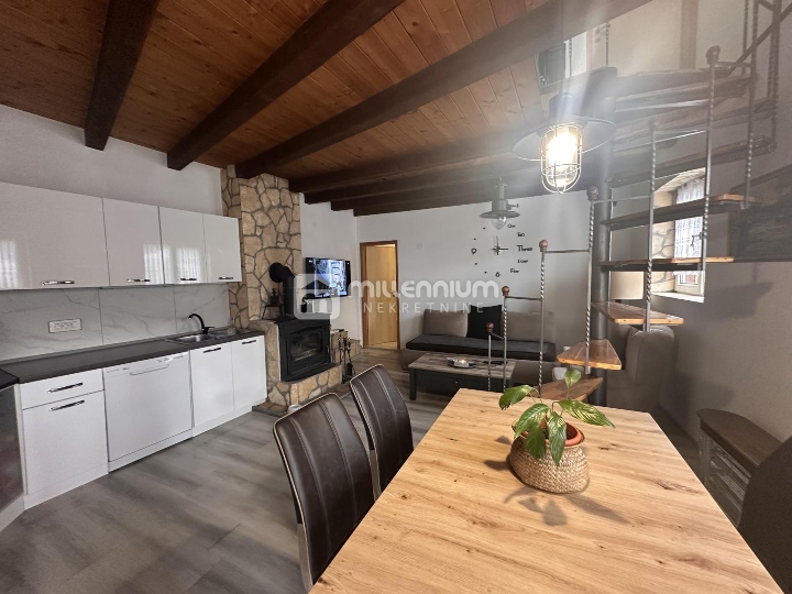 Novi Vinodolski, 120m2, samostojeća kuća