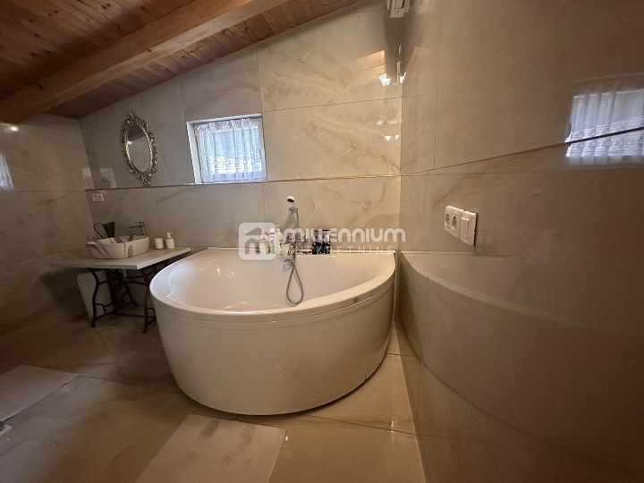 Novi Vinodolski, 120m2, samostojeća kuća