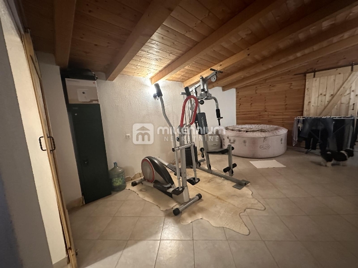 Novi Vinodolski, 120m2, samostojeća kuća