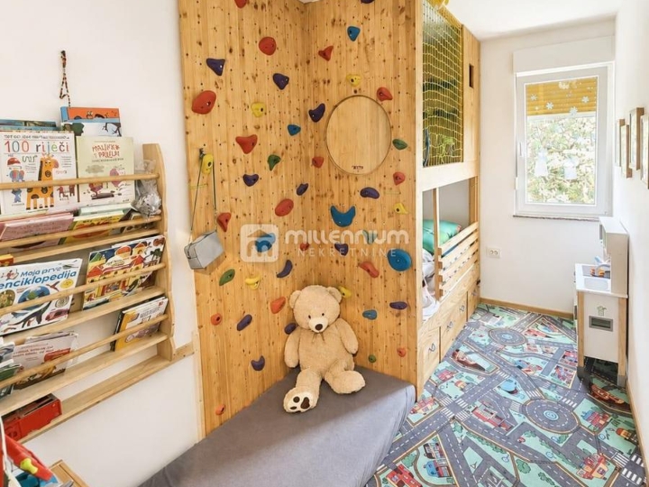 Podmurvice, 64.44m2, 2S+DB s lođom