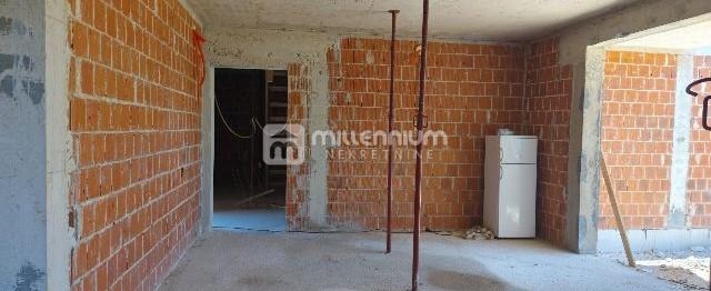 Krk, Omišalj, 70.42m2, 2S+DB, novogradnja s balkonom