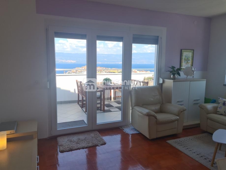 Otok Krk, Vrbnik, 69.89m2, 2S+DB s terasom i pogledom na more