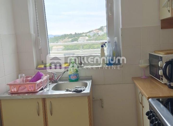 Otok Krk, Vrbnik, 69.89m2, 2S+DB s terasom i pogledom na more