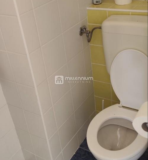 Otok Krk, Vrbnik, 69.89m2, 2S+DB s terasom i pogledom na more