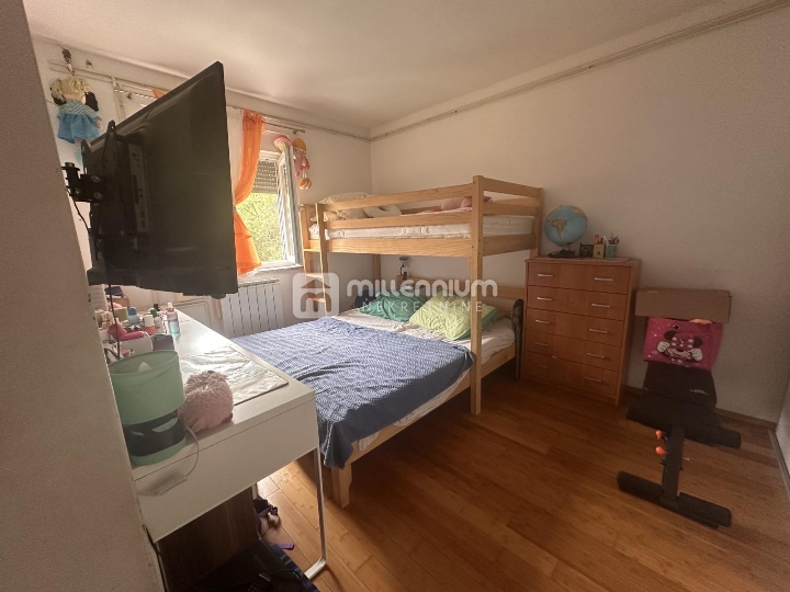 Marčelji, 72.26m2, 2S+DB s lođom