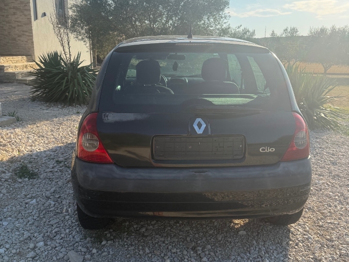 Renault Clio (za dijelove)
