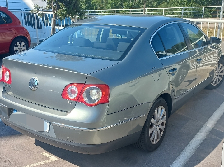 VW Passat B6, 2007. god., 1.6 FSI, komplet za dijelove