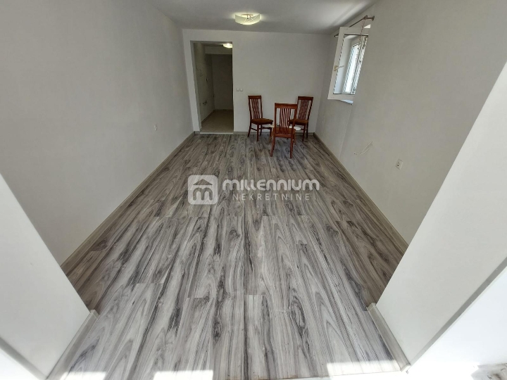 Kraljevica, 40.30m2, 1S+DB, vrt od 51.35m2