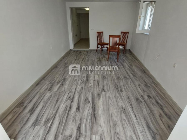Kraljevica, 40.30m2, 1S+DB, vrt od 51.35m2