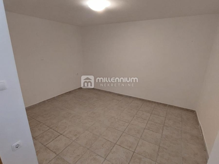 Kraljevica, 40.30m2, 1S+DB, vrt od 51.35m2