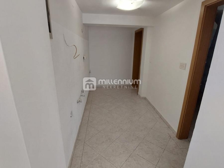 Kraljevica, 40.30m2, 1S+DB, vrt od 51.35m2