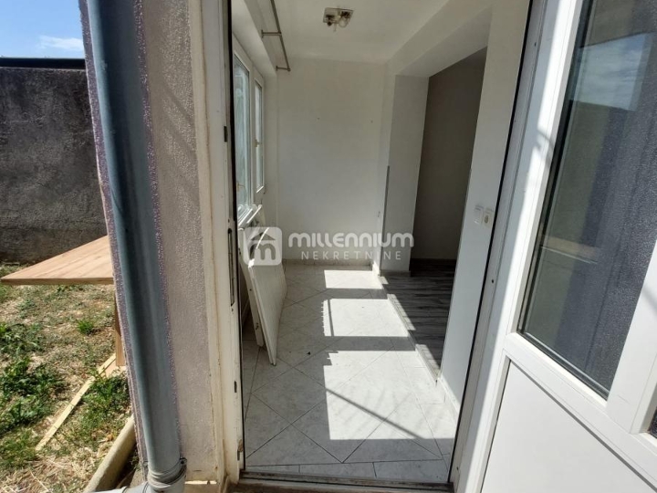 Kraljevica, 40.30m2, 1S+DB, vrt od 51.35m2