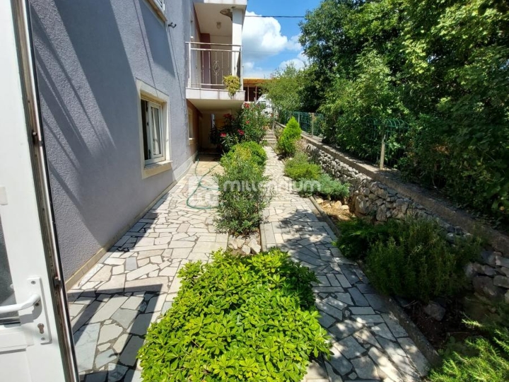 Kraljevica, 40.30m2, 1S+DB, vrt od 51.35m2