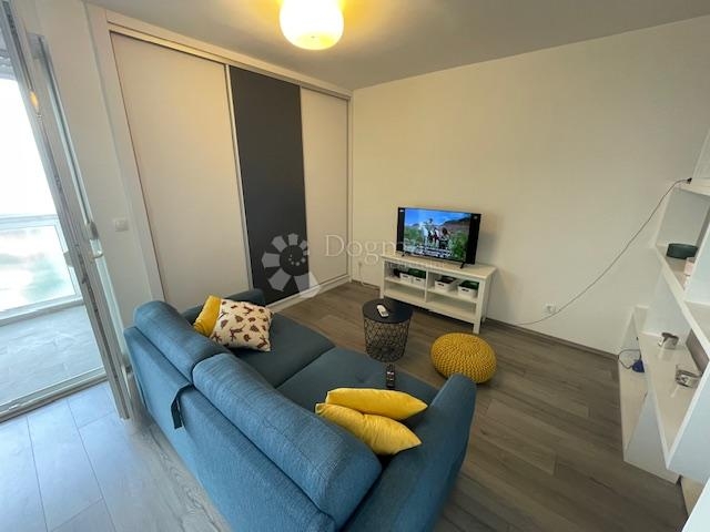 Donja Vežica - 37m2, 1Skl. stan, pogled na more, adaptiran