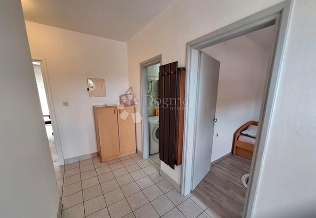 Matulji - 65m2, 2S+DB, balkon, blizina Centra