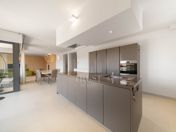 Istra, Rovinj - ekskluzivan penthouse s panoramskim pogledom na more i Rovinj