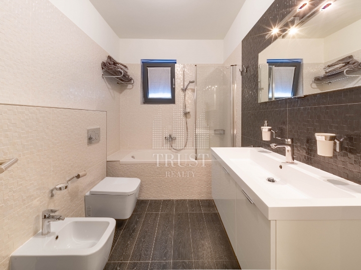 Istra, Rovinj - ekskluzivan penthouse s panoramskim pogledom na more i Rovinj