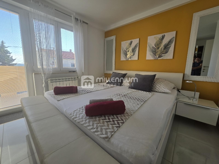 Crikvenica, 385m2, predivna kuća s bazenom