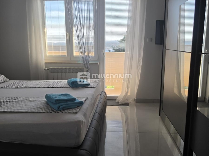 Crikvenica, 385m2, predivna kuća s bazenom