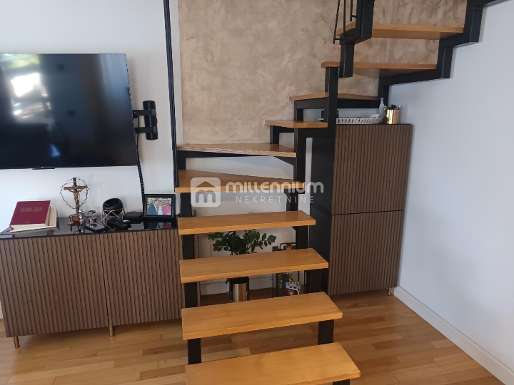 Viškovo, 144.10m2, prekrasan 5S+DB s terasom i pogledom