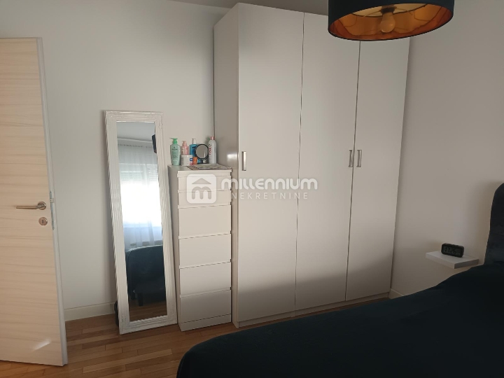 Viškovo, 144.10m2, prekrasan 5S+DB s terasom i pogledom