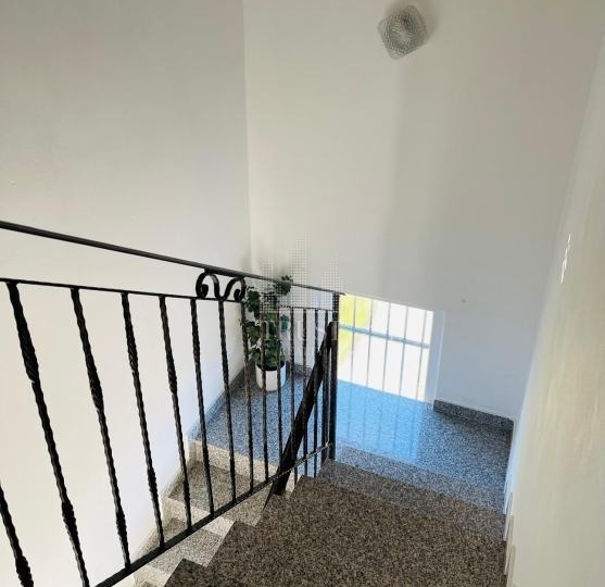 Pula — namještena kuća (160 m²) s maslinikom i mogućnošću dokupa građ. parcela