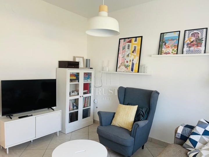 Pula, namještena kuća 160 m² s maslinikom, mogućnost dokupa građ. parcela