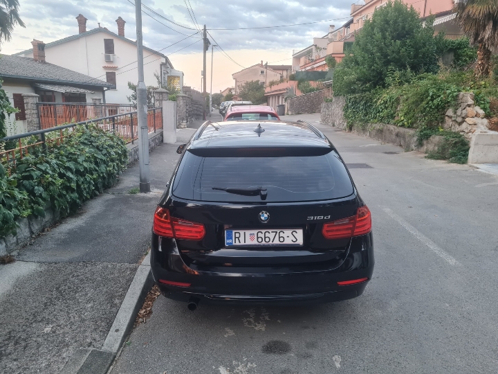 BMW F31 318D Sportline