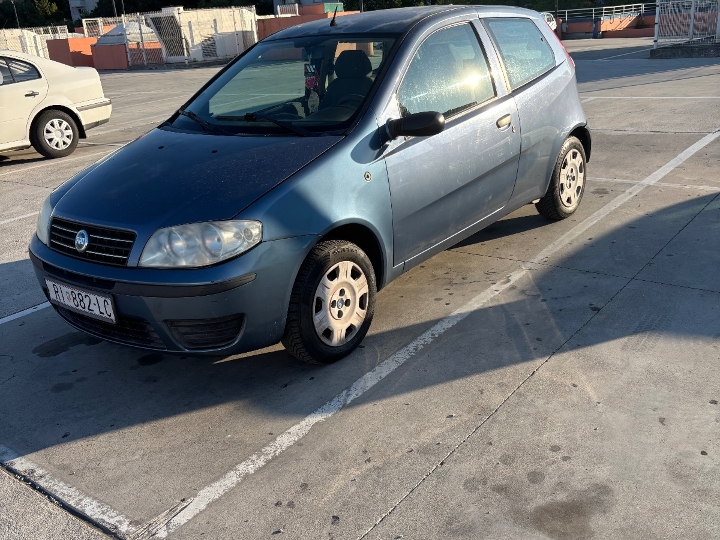Fiat Punto 2004. god., 89.000 km