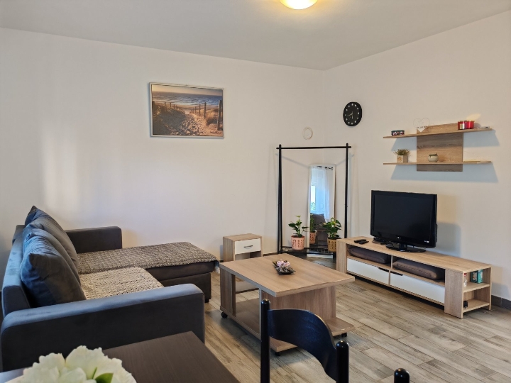 Hosti, stan 50 m2