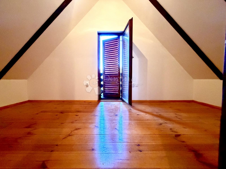 Sunger, samostojeća kuća u vikend naselju