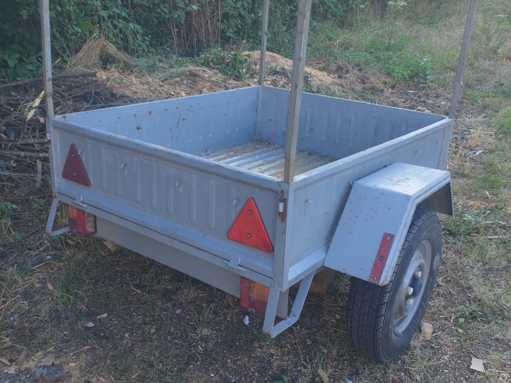 Autoprikolica, nema papire