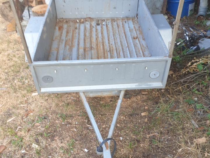 Autoprikolica, nema papire