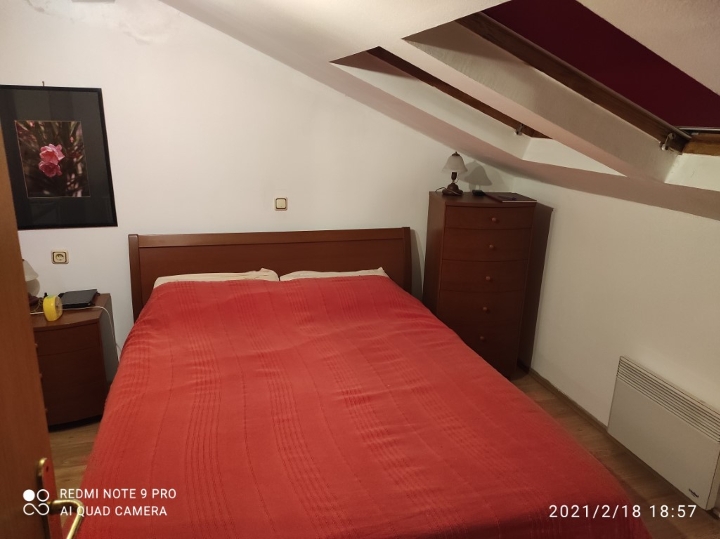 Rovinj –  dvosoban stan s dvije  garaže