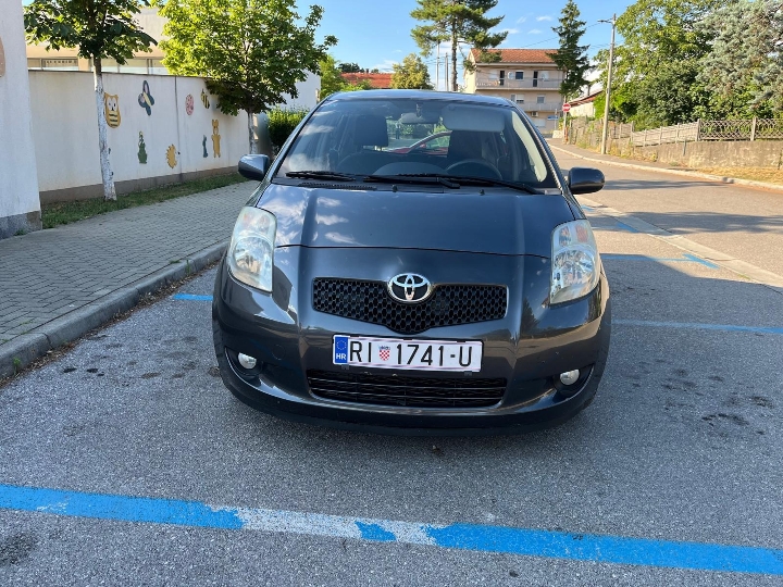Toyota Yaris 1.3 vvt-i