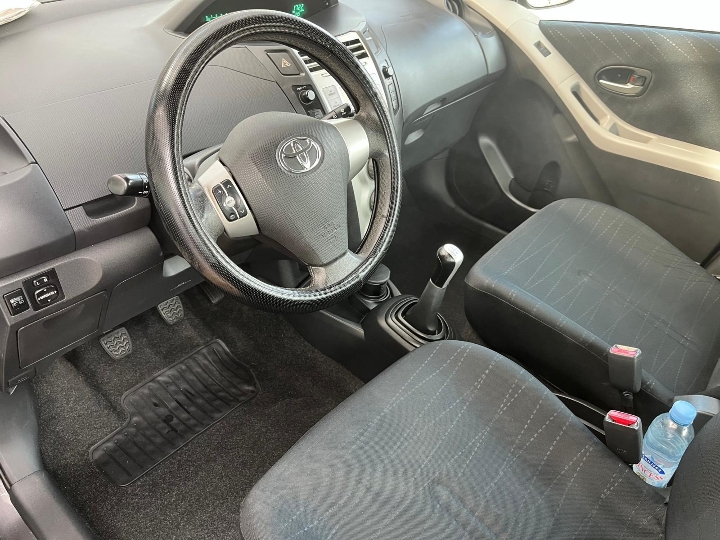 Toyota Yaris 1.3 vvt-i