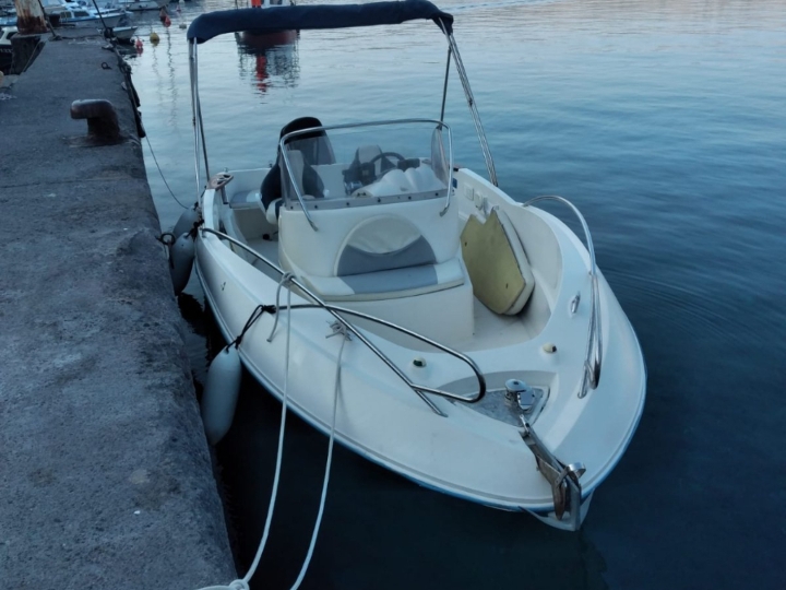 Gliser Quicksilver 635 commander