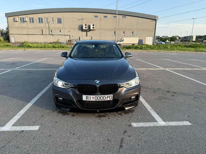BMW F 30
