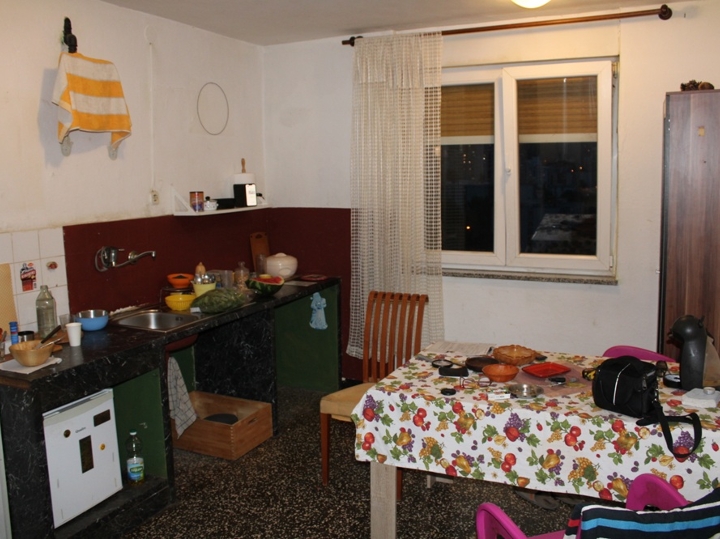 Turnić, 3S stan za adaptaciju. Prilika za investiciju ili za stalno.