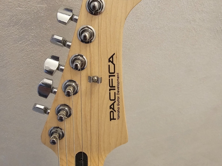 Električna gitara Yamaha Pacifica