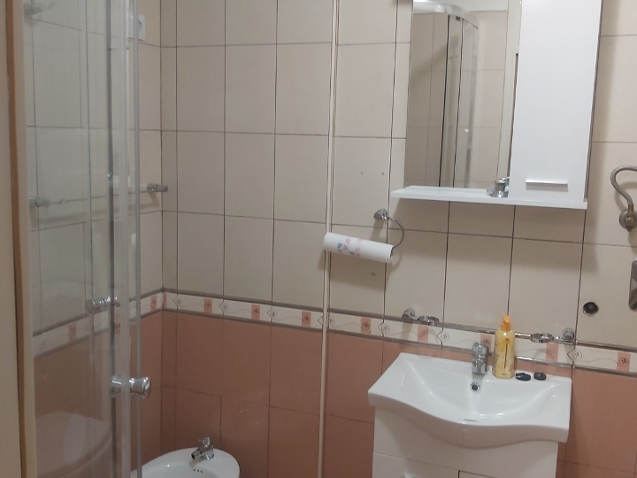 2S stan Krnjevo - 1. kat (jug), uredna zgrada s liftom