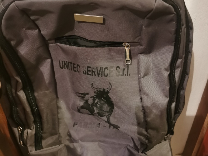 Ruksak s ručkom