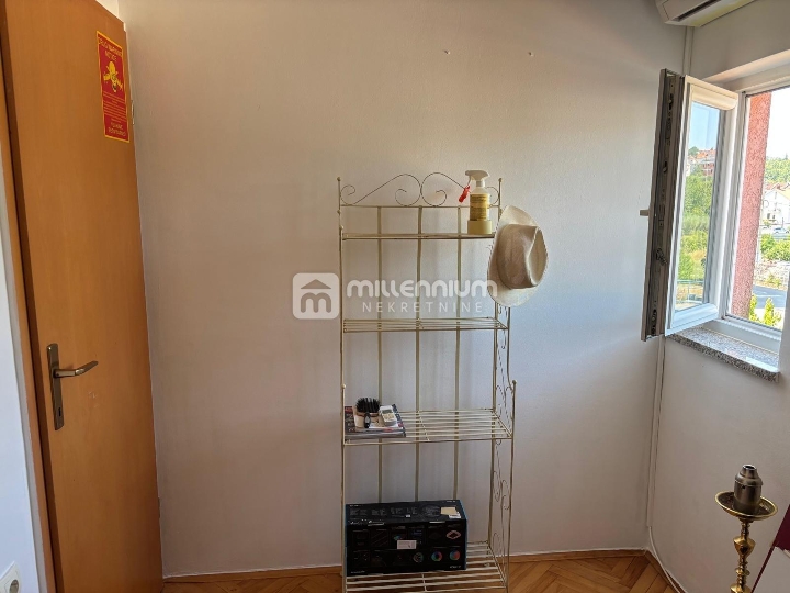 Rijeka, Srdoči, 85.59 m2, dvoetažni stan, 3S+DB