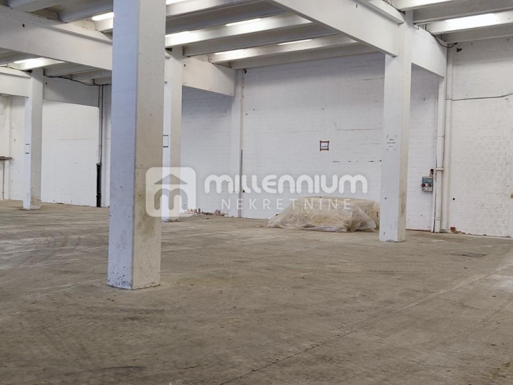 Novi Vinodolski, 3.731.48m2, zakup poslovnog prostora